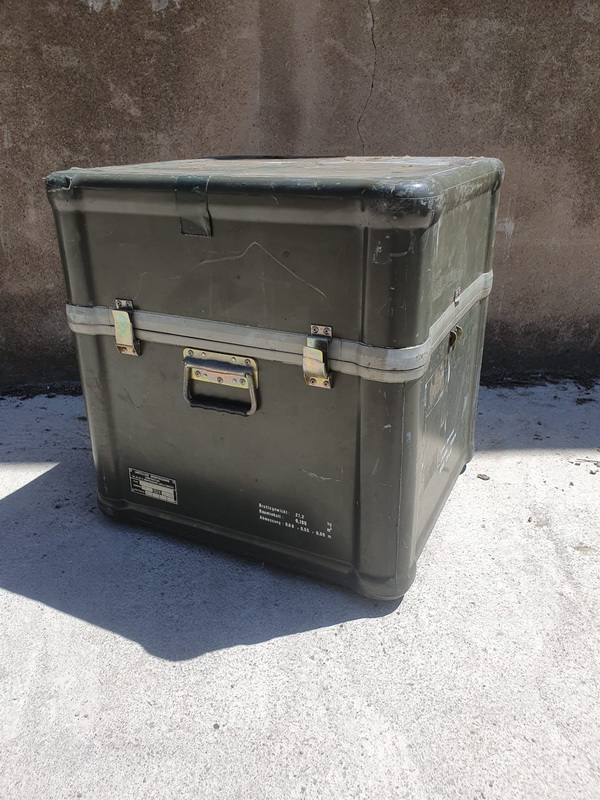 caja militar metal 61x54x60 1u